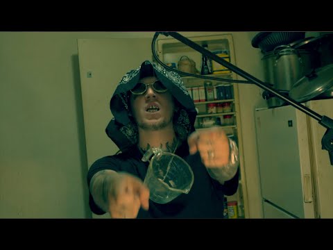 Lil Johnnie - Crack The Seal (Freestyle) (Official Video)