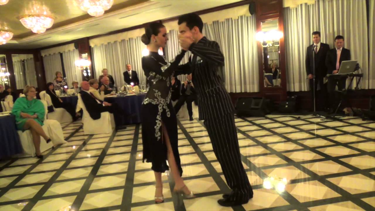 Andrea Vighi y Chiara benati - Romance de Barrio - Anibal Troilo