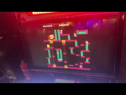 Allen Kong Donkey Kong rom hack 840900 points level 17 start at Arcade Club Bury 