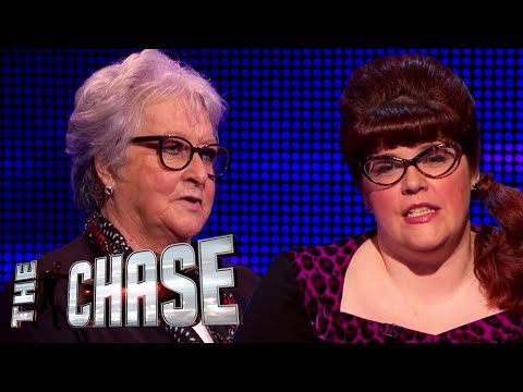 The Chase | Sandie Makes Her Head-to-Head With The Vixen Look Easy!