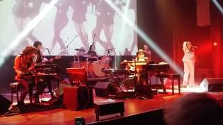 Charly García -&quot;Otro&quot; (en vivo) - 16/3/2017 - Sorpresiva presentación de &quot;Random&quot;