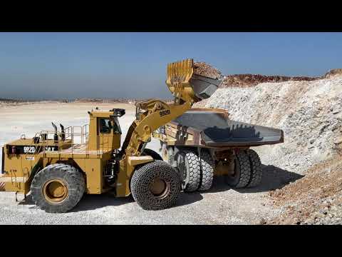 Caterpillar 992D Wheel Loader Loading Caterpillar 777F Dumpers - Interkat SA Mining Works