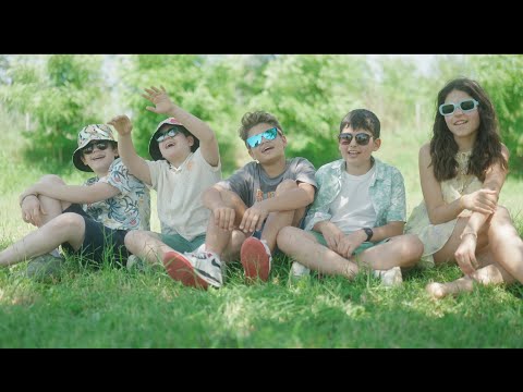 Tiny Treble Tribe - Vacanța de vară (Official Video)
