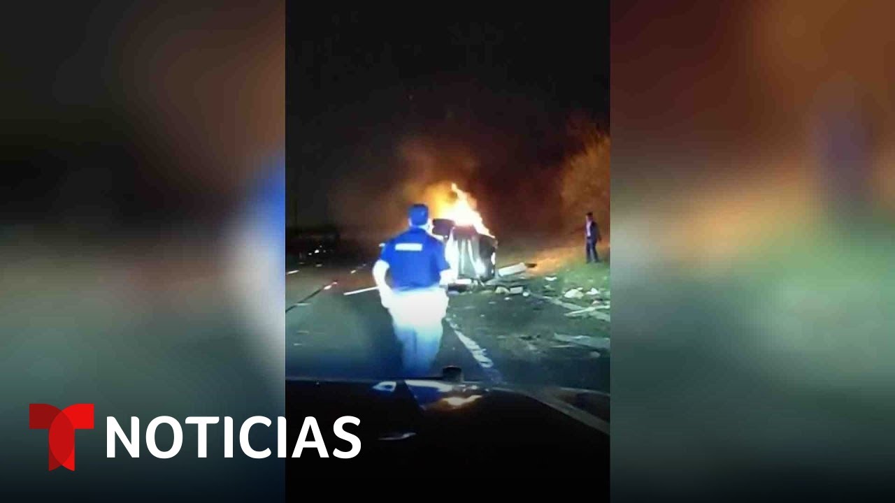 Un policía en Missouri se lanza al fuego y logra un milagroso rescate | Noticias Telemundo