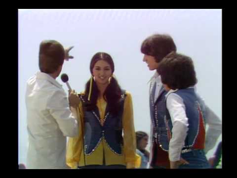 Dick Clark Interviews The De Franco Family- Action 74