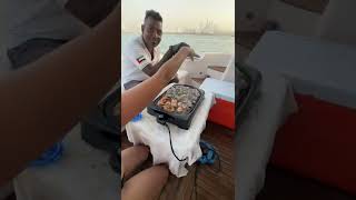 Сколько стоит яхта в Дубае