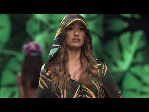 NURIA GONZÁLEZ EN LA SEMANA DE LA MODA BAÑO DE GRAN CANARIA 2019