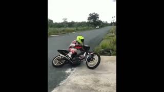 Download lagu Aksi Memukau Joki Road Race Sliding Cantik Pt.2 #shorts #reels mp3
