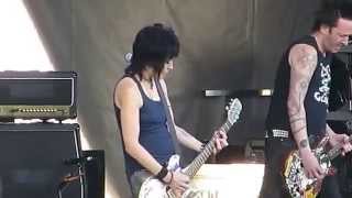 Joan Jett &amp; The Blackhearts - Soundcheck - I Love Playing With Fire - Vancouver PNE, Aug 17, 2014