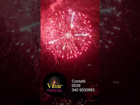Vibar Fireworks. Spettacolo pirotecnico lungo la costa...