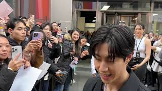 Mark Tuan very gracious to the fans and takes his time meet and greet them in NYC! #marktuan #got7