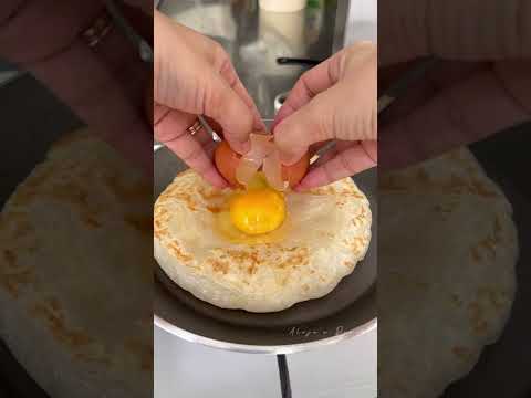 FROZEN PARATHA WITH EGG AND CHEESE | Pan frying Paratha #shorts #alojasdiary