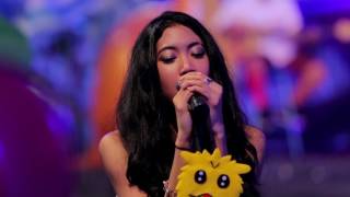 Download lagu Vierratale - Cinta Butuh Waktu (Live at Music Everywhere) ** mp3 Download lagu Vierratale - Cinta Butuh Waktu (Live at Music Everywhere) ** mp3