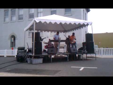Marcus Johnson playing Road to Los Suenos at the Manassas Wine and Jazz Festival