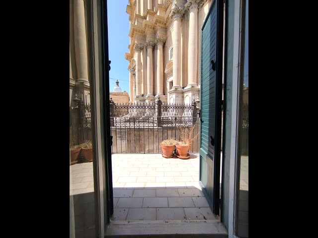VISTA PANORAMICA SU DUOMO DI SAN GIORGIO
