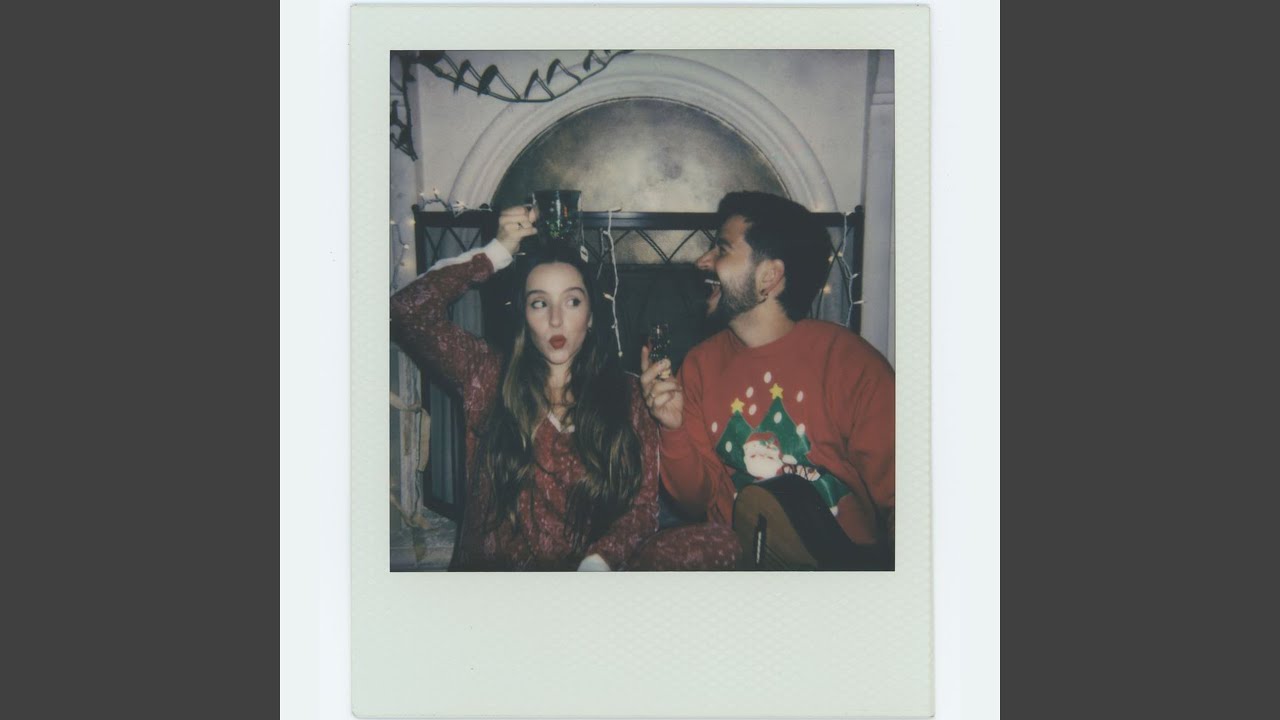 Navidad en Cada Esquina (It's Beginning To Look A Lot Like Christmas)