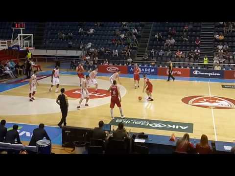 Trojka Marka Gudurića na meču KK Crvena Zvezda - KK Vršac, 28.05.2017. godine