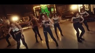 𝐌𝐎𝐃𝐄𝐑𝐍 𝐓𝐀𝐋𝐊𝐈𝐍𝐆 𝐟𝐭 𝐄𝐑𝐈𝐂 𝐒𝐈𝐍𝐆𝐋𝐄𝐓𝐎𝐍   𝐂𝐇𝐈𝐍𝐀 𝐈𝐍 𝐇𝐄𝐑 𝐄𝐘𝐄𝐒