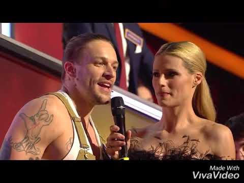 "All together now" 2019 - il muro di Timothy Cavicchini