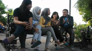 preview picture of video 'solo city walk with nila, inez, dita, eza'