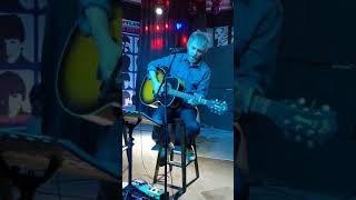 Shuarma (Elefantes) - Te quiero (acústico en directo en Sevilla, 12/11/2017)