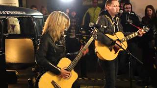 The Subways - Mary (acoustic London street gig) HD