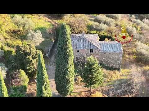 Ragazza scomparsa a Montalcino - le immagini del drone durante le ricerche