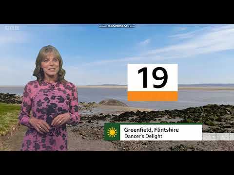Louise Lear BBC Weather 04/23/2022 HD