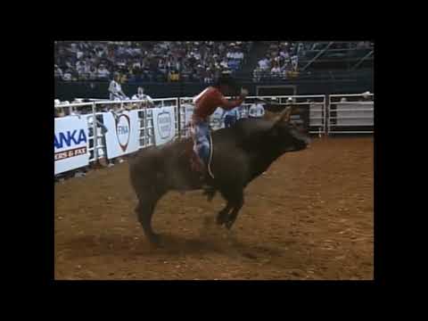 Casey Gates vs Wild Red Man - 94 PBR Irving (88 pts)