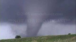 preview picture of video 'June 4th 2005 Hiawatha KS tornado Part 3'