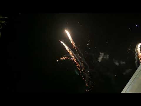 Πυροτεχνήματα 67 βολών TB185 Thunder Hunter