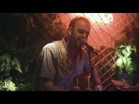 Christos Ninios - Hurt ( Johnny Cash Cover ) Live @ J&J Street Bar !