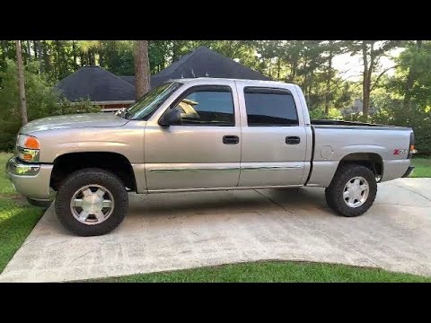 2.5\" Rough Country Leveling Lift Kit Install - 2005 GMC Sierra