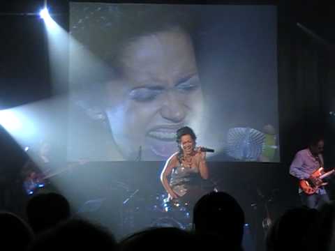 Lucie Bílá - Neříkám dál (live)