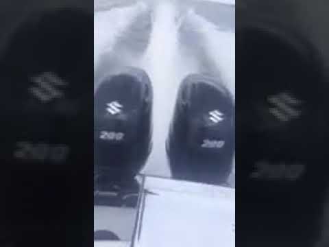 Props rotating inward