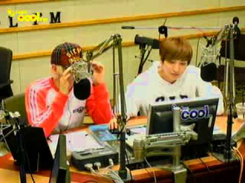 110921 KTR eunhyuk Hat change