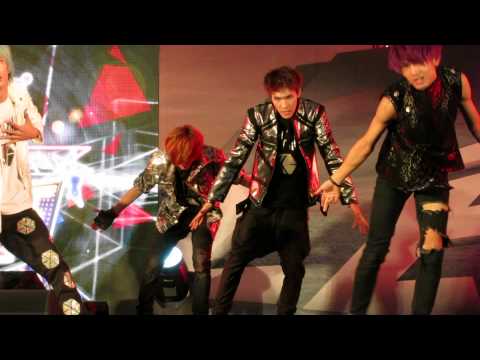 Millenium Boy Moment P'Em @ Mama JKN Cover Dance