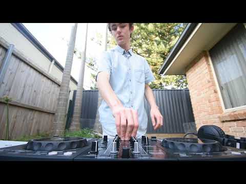 HOUSE | Backyard DJ Set! - Pioneer DDJ 400