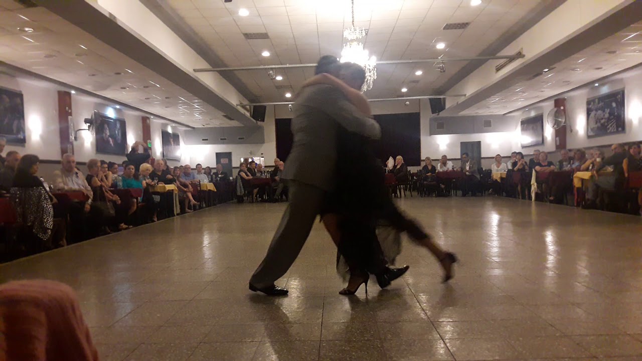 Video thumbnail for Natacha Poberaj y Jesus Velazquez