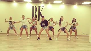 Grupo Extra "Y QUE PASO"- Bachata- ZUMBA FITNESS WITH DIANA