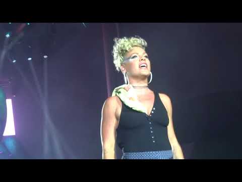 Pink - Funhouse/Just A Girl - LIVE @ Waldbühne in Berlin 11.08.2017