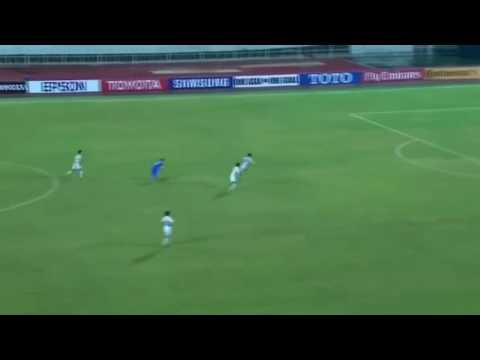 North Korean GOAL KEEPER Hilariously Missing the Ball and Falling Over TWICE !