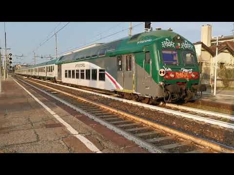 E464 479+5 MDVC+pilota 2 piani Trenord - Milano Greco - 22/08/2024