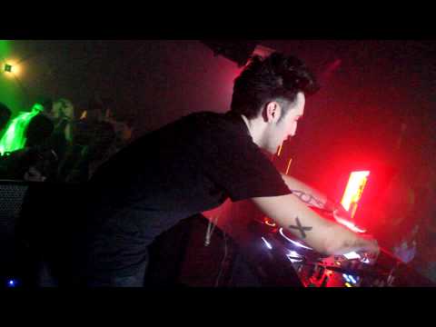 KISS & FLY 16.03.2012 - TRISTAN GARNER