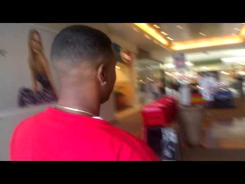 kurt diggler @the mall