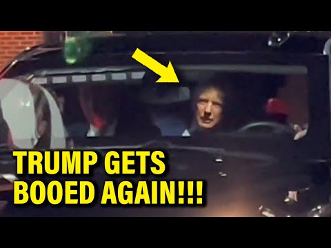 tRUMP gets Booed