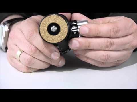 FLM Kugelkopf Centerball CB-32F mit Aufnahmeteller - by www.enjoyyourcamera.com