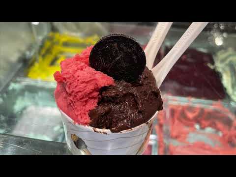 Getting Gelato at Venchi in Florence Italy