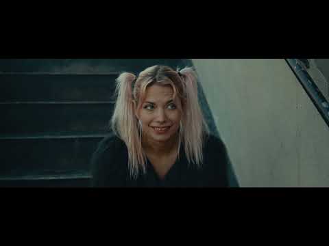 Love Kills - Deleted Scenes with Commentary by Duke