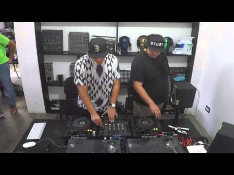 Pitchware Live 005 - Wicho Coto & Ale Garcia (In The Groove)